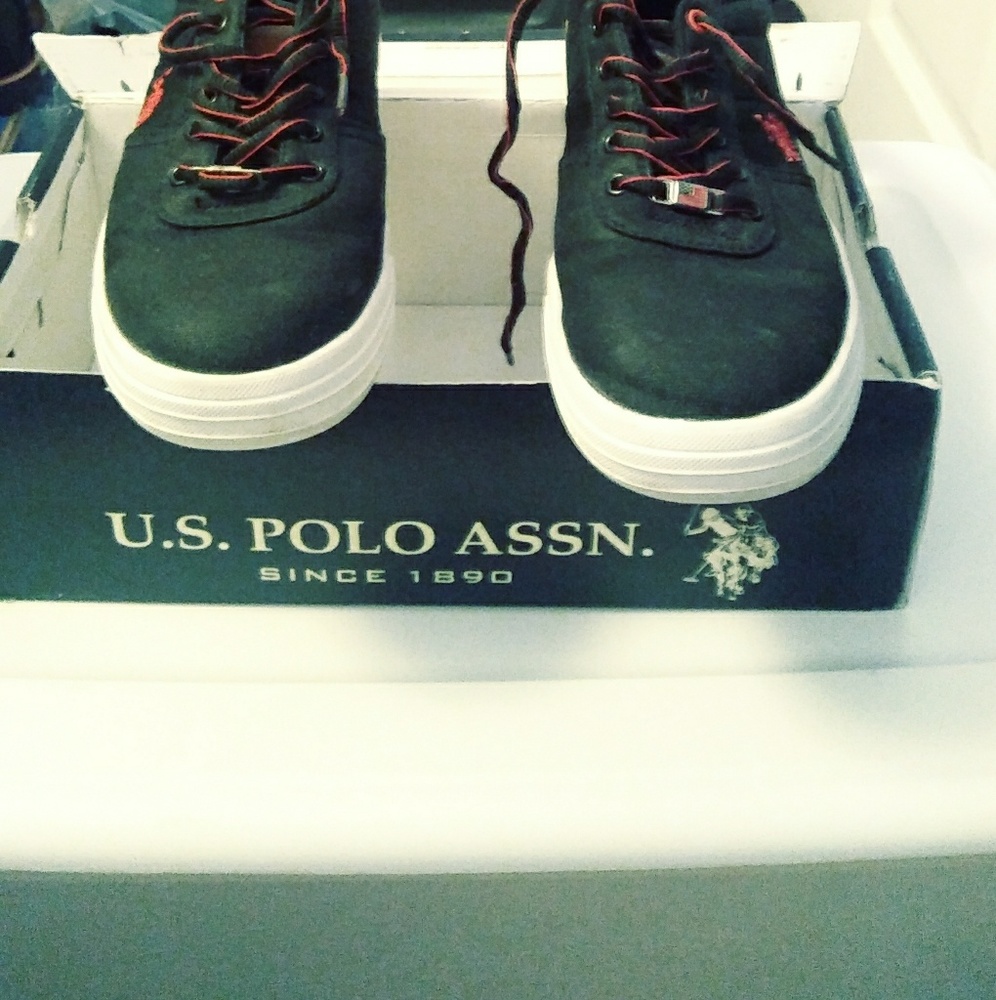 Sneakers - Picture 2 of 2